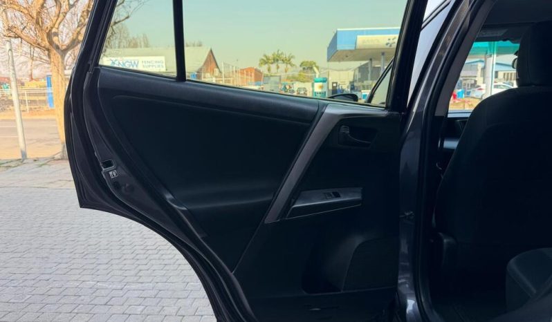 
								Toyota Rav4 2.0 Gx 4X2 full									