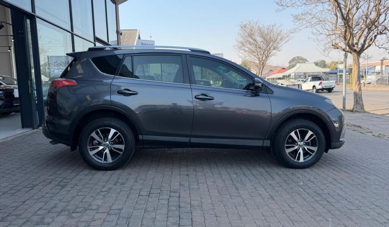 
								Toyota Rav4 2.0 Gx 4X2 full									
