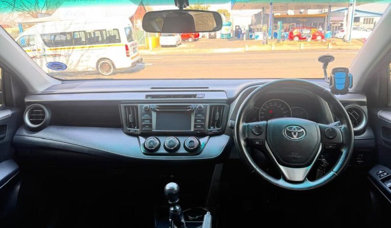 
								Toyota Rav4 2.0 Gx 4X2 full									