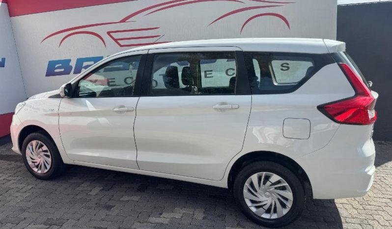 
								Toyota Rumion 1.5 Sx full									