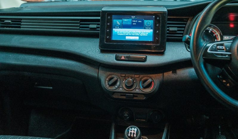 
								Toyota Rumion 1.5 Sx full									
