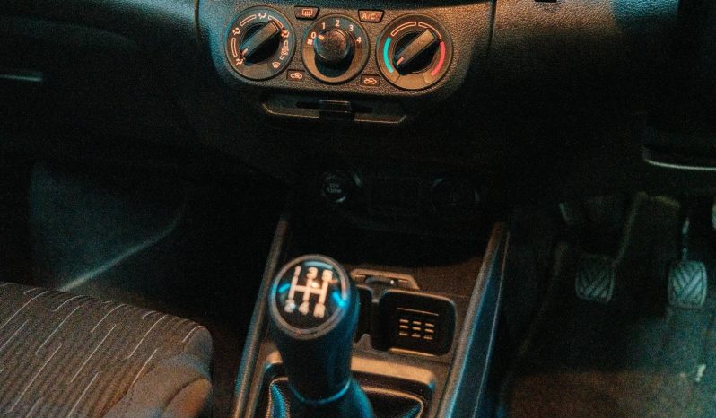 
								Toyota Rumion 1.5 Sx full									
