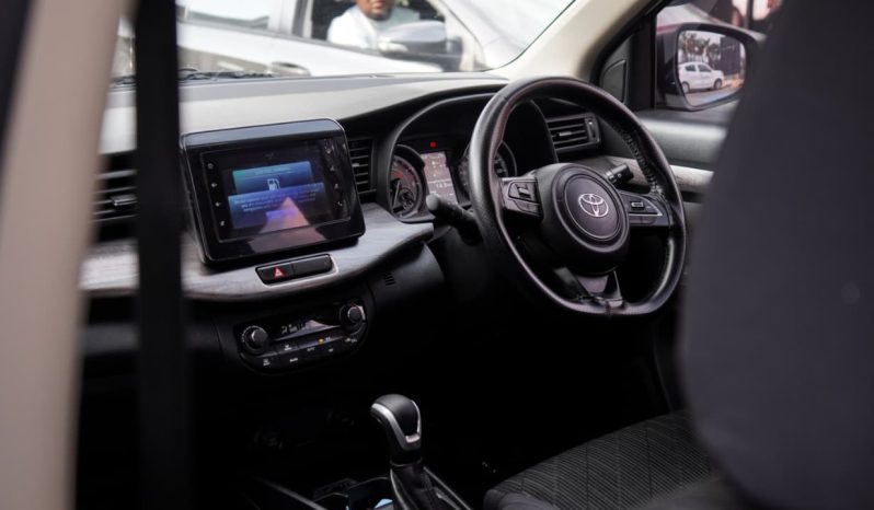 
								Toyota Rumion 1.5 TX Auto full									