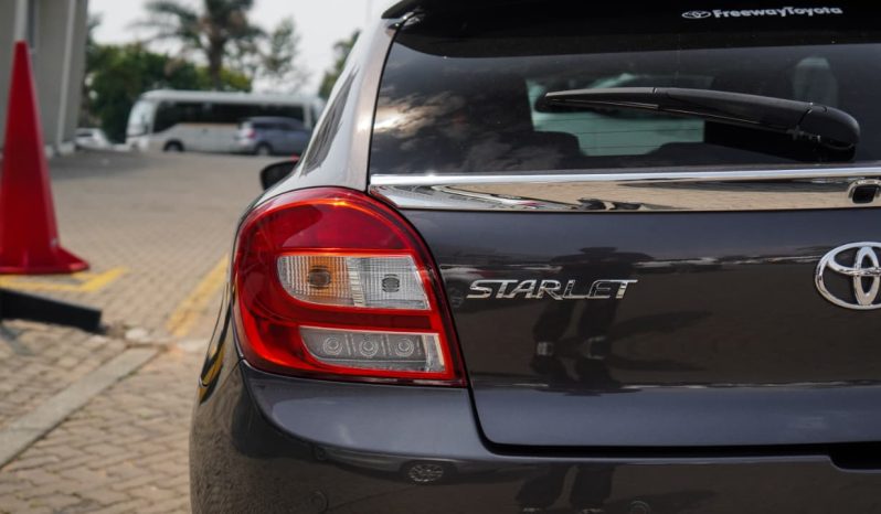 
								Toyota Starlet 1.4 XR Auto full									