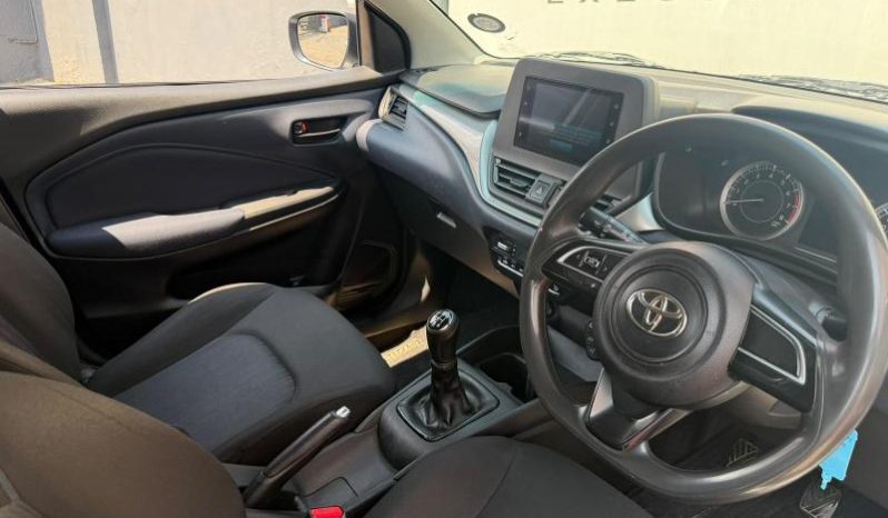 
								Toyota Starlet 1.5 Xs full									