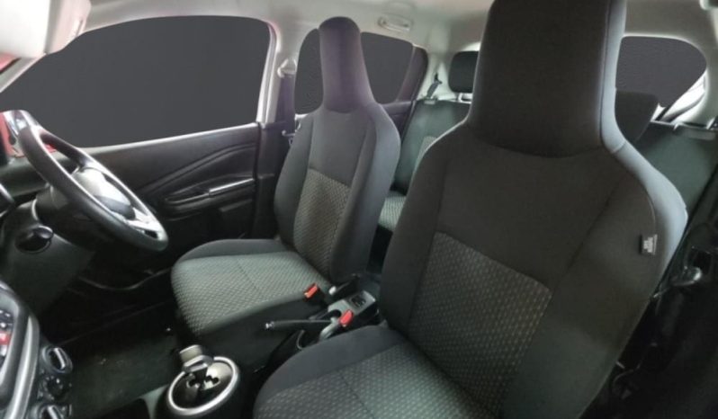 
								TOYOTA VITZ 1.0 XR AMT full									