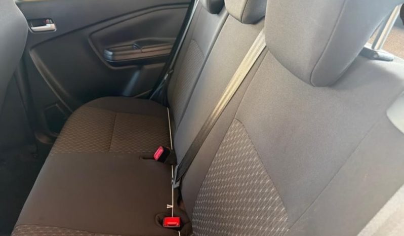
								TOYOTA VITZ 1.0 XR MT full									