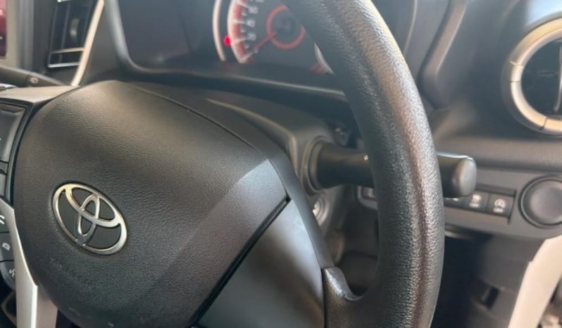 
								TOYOTA VITZ 1.0 XR MT full									