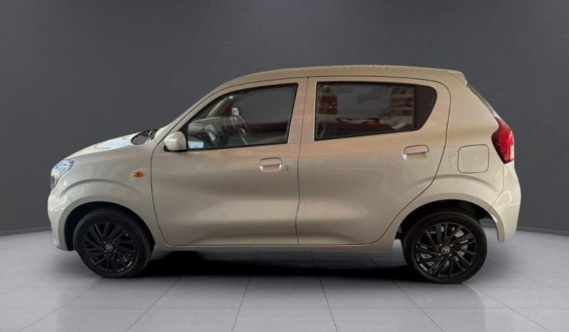 
								TOYOTA VITZ 1.0 XR MT full									