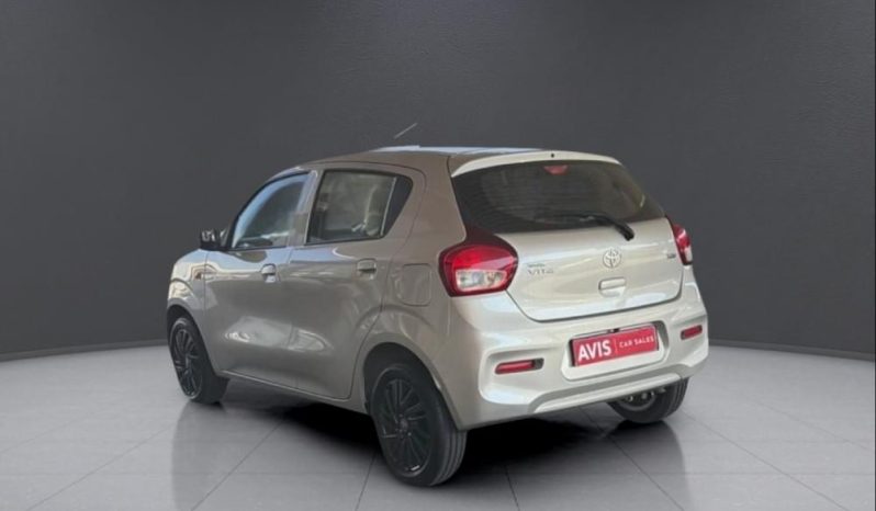 
								TOYOTA VITZ 1.0 XR MT full									