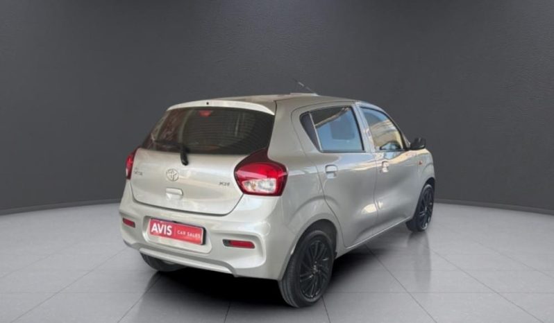 
								TOYOTA VITZ 1.0 XR MT full									
