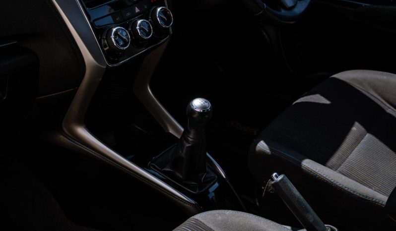 
								Toyota Yaris 1.5 XS full									