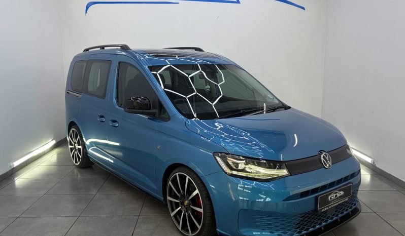 
								Volkswagen Caddy 5 Kombi 1.6I full									