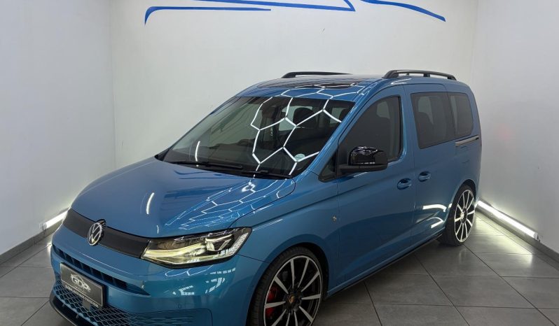 
								Volkswagen Caddy 5 Kombi 1.6I full									