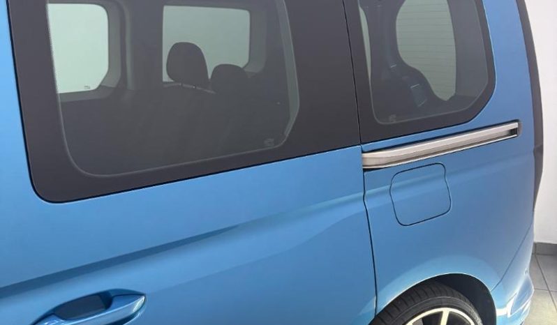 
								Volkswagen Caddy 5 Kombi 1.6I full									