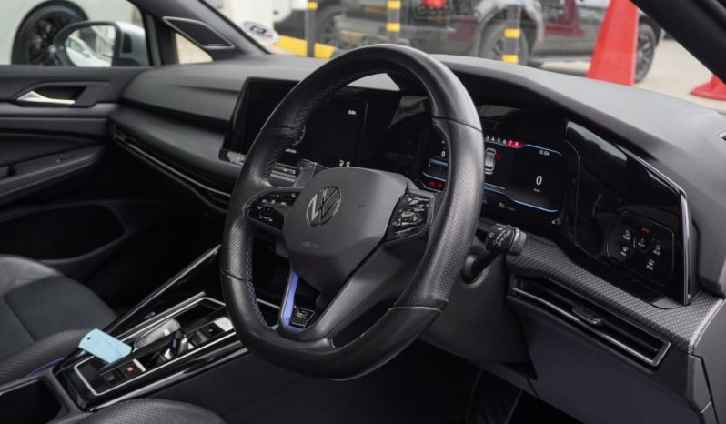 
								Volkswagen Golf R full									