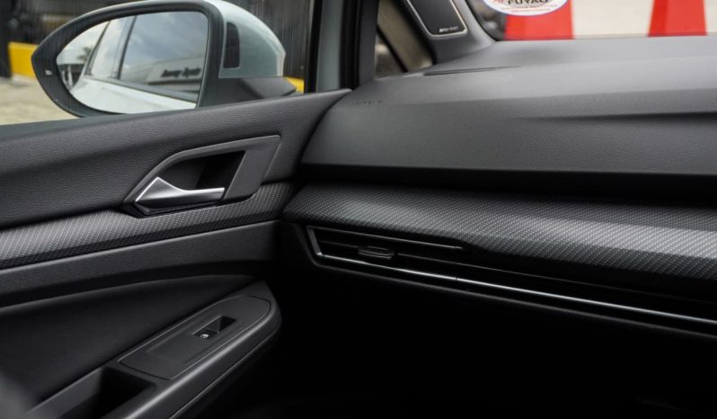 
								Volkswagen Golf R full									