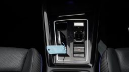 
										Volkswagen Golf R full									