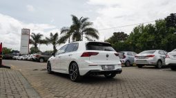 
										Volkswagen Golf R full									