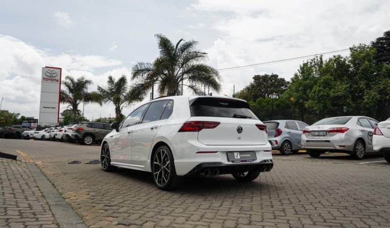 
								Volkswagen Golf R full									