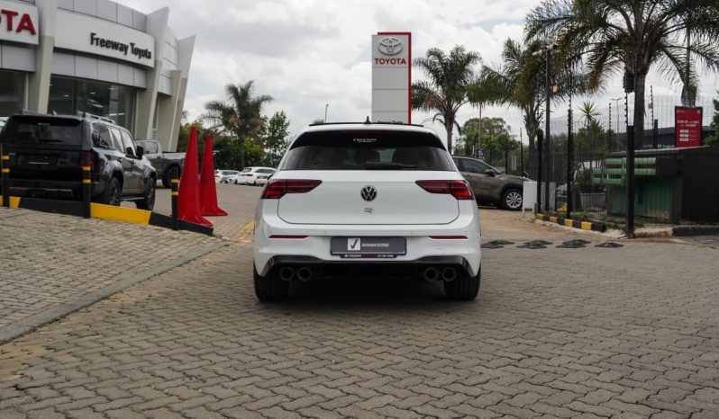 
								Volkswagen Golf R full									