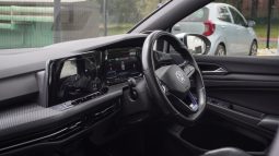 
										Volkswagen Golf R full									