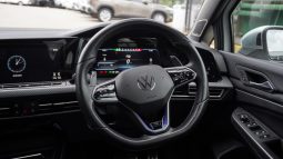 
										Volkswagen Golf R full									