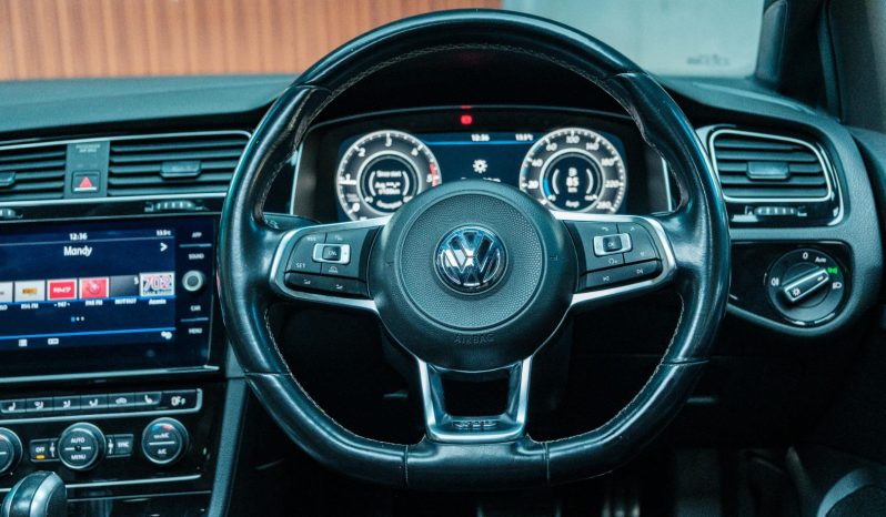 
								Volkswagen Golf VII 2.0 Tdi Gtd Dsg full									