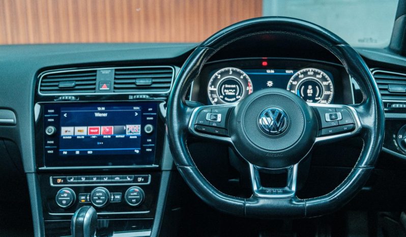 
								Volkswagen Golf VII 2.0 Tdi Gtd Dsg full									