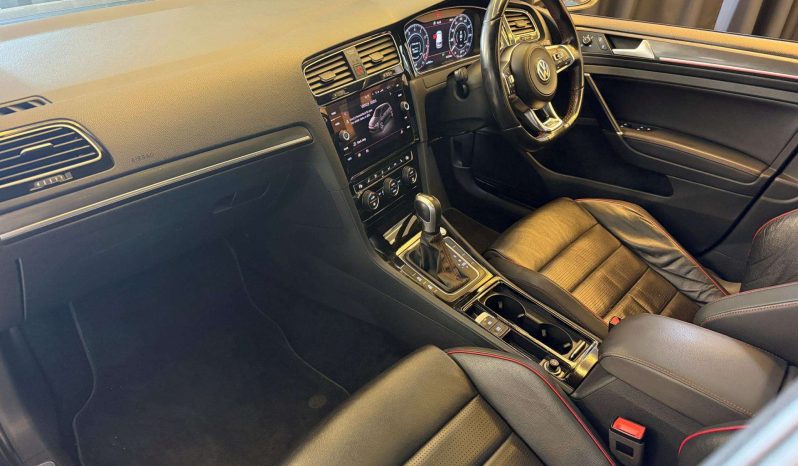 
								Volkswagen Golf VII 2.0 Tsi Gti Dsg full									