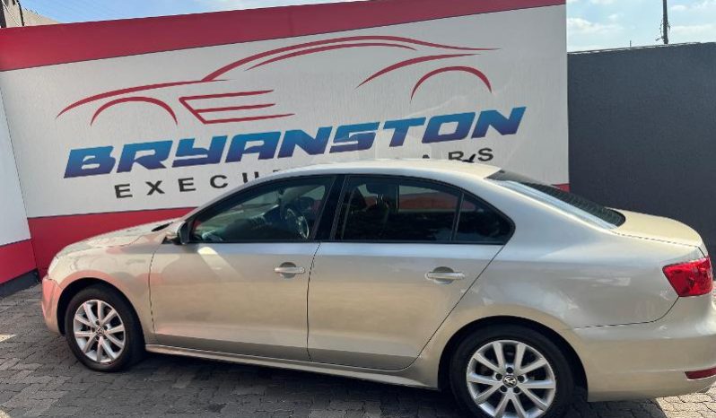 
								Volkswagen Jetta VI 1.4 Tsi Comfortline Dsg full									