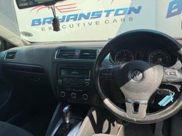 
										Volkswagen Jetta VI 1.4 Tsi Comfortline Dsg full									
