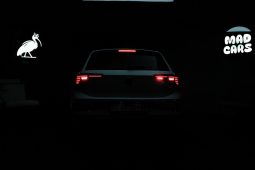 
										Volkswagen Polo Hatch 1.0 Tsi full									