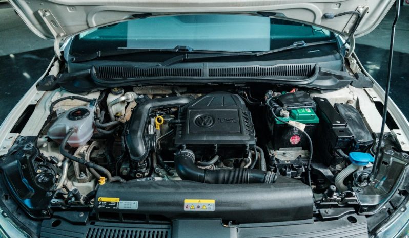 
								Volkswagen Polo Hatch 1.0 Tsi full									