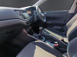 
										VOLKSWAGEN POLO HATCH 1.0 TSI LIFE full									