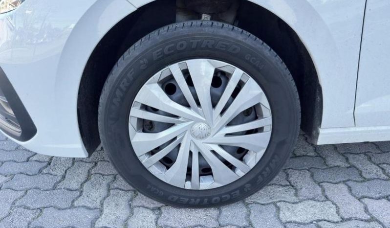 
								Volkswagen Polo Sedan 1.6 Base full									