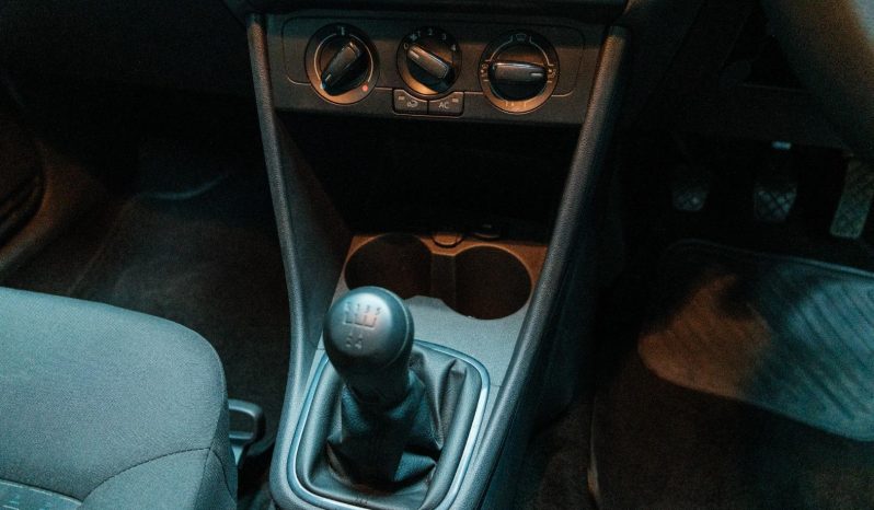 
								Volkswagen Polo Vivo Hatch 1.4 full									