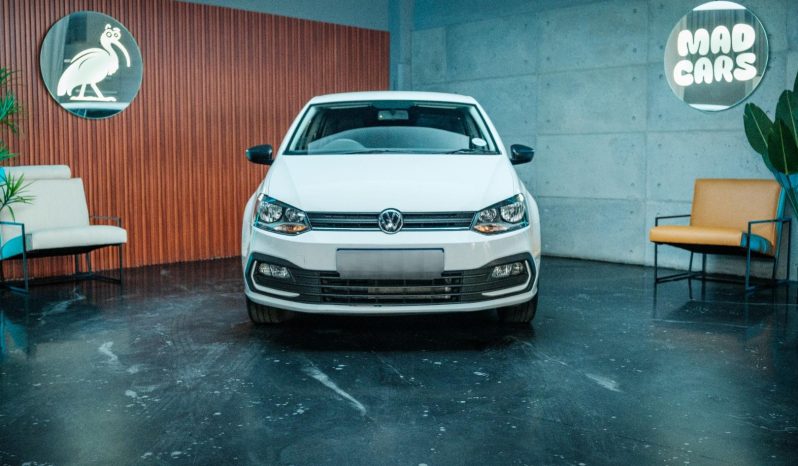 
								Volkswagen Polo Vivo Hatch 1.4 full									