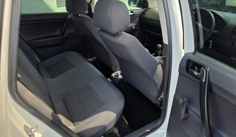 
								Volkswagen Polo Vivo Hatch 1.4 Conceptline full									