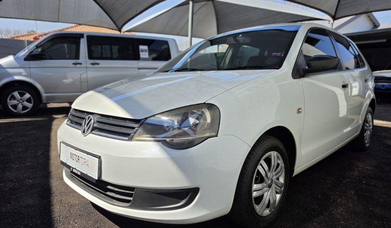 
								Volkswagen Polo Vivo Hatch 1.4 Conceptline full									