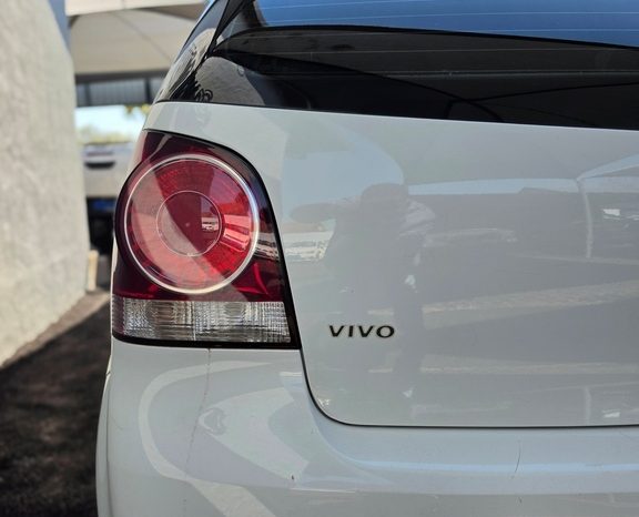
								Volkswagen Polo Vivo Hatch 1.4 Conceptline full									
