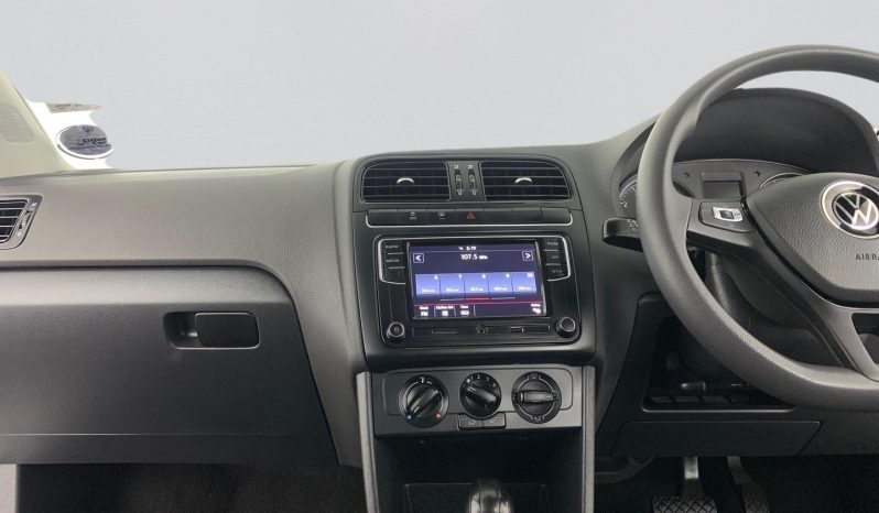 
								Volkswagen Polo Vivo Hatch 1.6 Comfortline Tiptronic full									