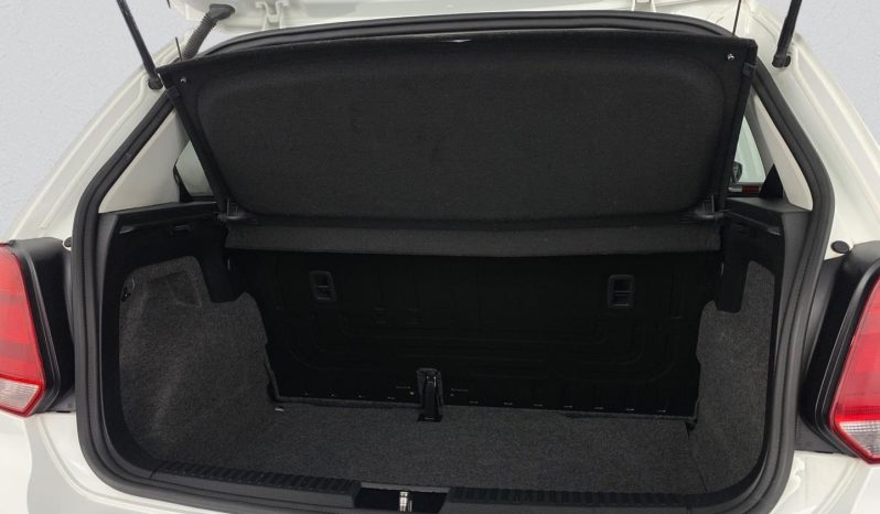 
								Volkswagen Polo Vivo Hatch 1.6 Comfortline Tiptronic full									