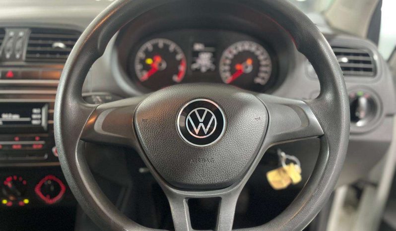 
								Volkswagen POLO VIVO POLO VIVO 1.4 TRENDLINE (5DR) full									