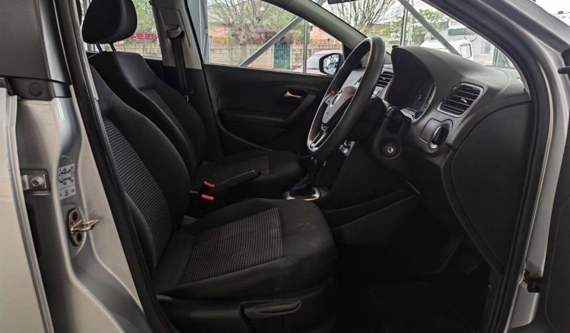 
								Volkswagen POLO VIVO POLO VIVO 1.6 COMFORTLINE TIP (5DR) full									