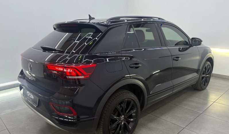 
								Volkswagen T-Roc 1.4 Tsi Design Tiptronic full									