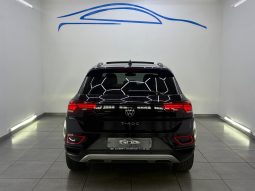 
										Volkswagen T-Roc 1.4 Tsi Design Tiptronic full									