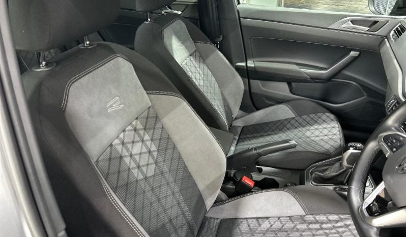
								Volkswagen Taigo 1.0 Tsi R-Line full									