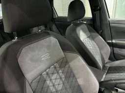 
										Volkswagen Taigo 1.0 Tsi R-Line full									