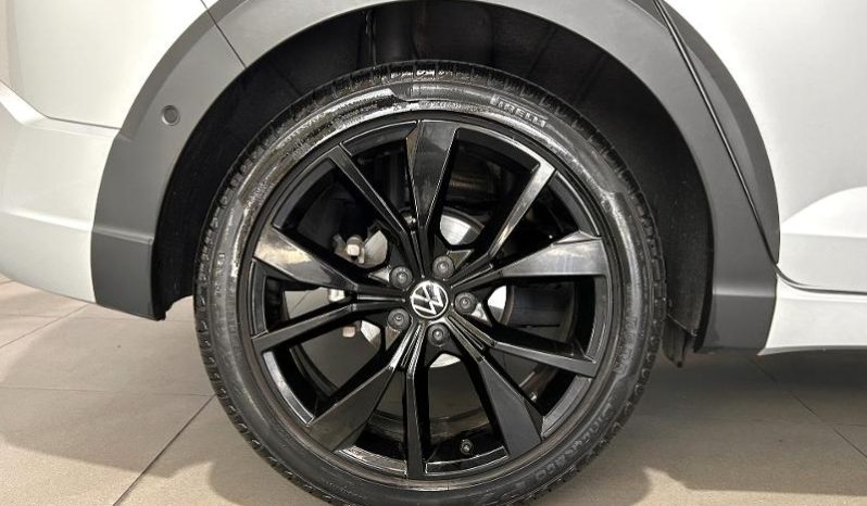 
								Volkswagen Taigo 1.0 Tsi R-Line full									